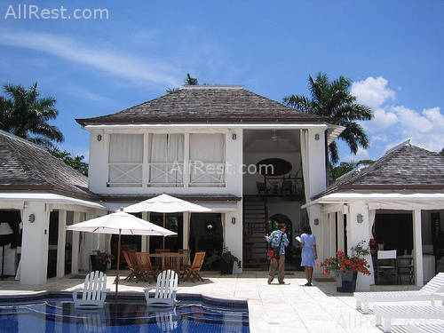 Round Hill Hotel & Villas 4